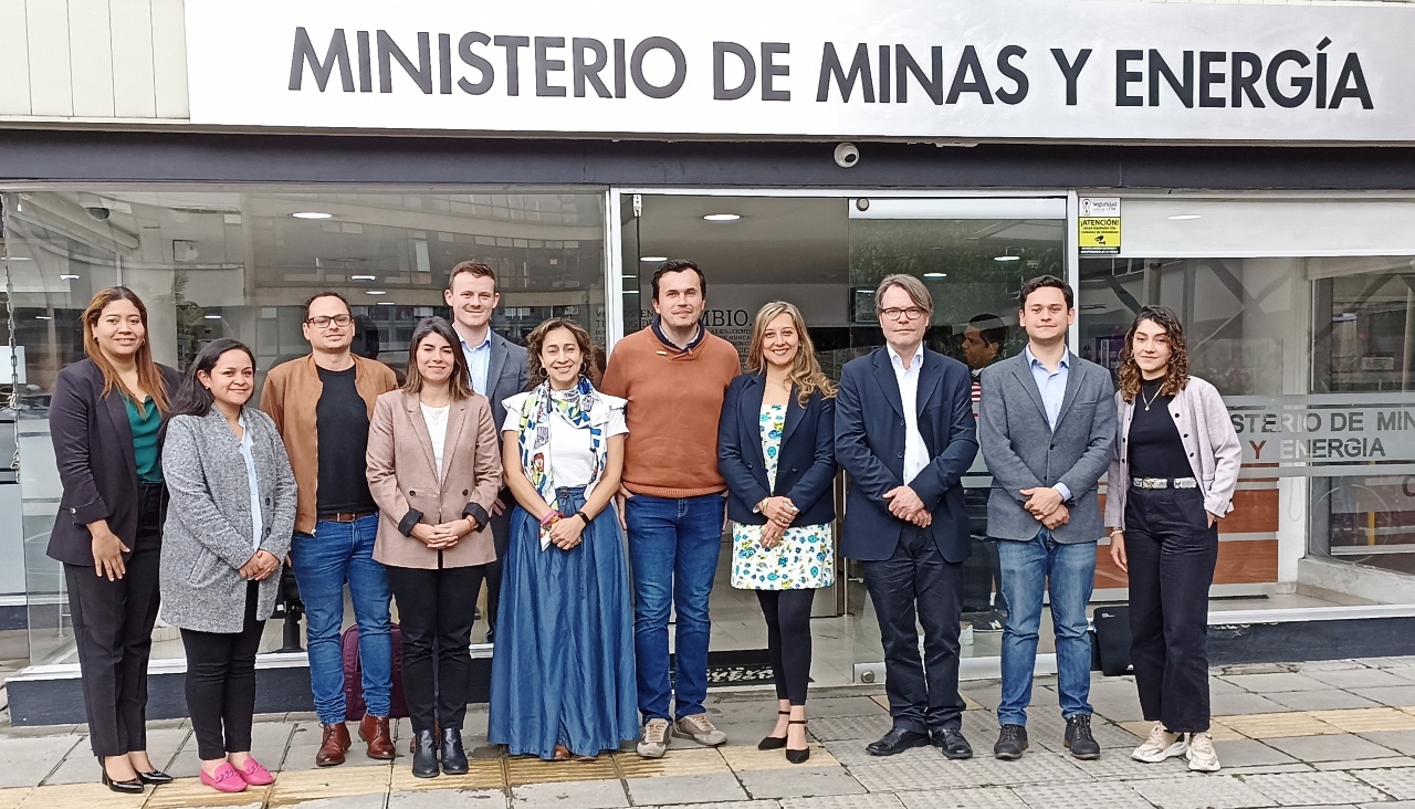 El Ministerio de Minas y Energía de Colombia y la Agencia Danesa de Energía avanzan en plan de cooperación para impulsar la transición energética justa en Colombia