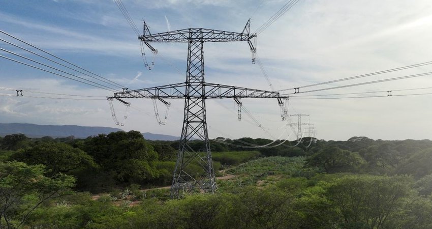 Colombia prioriza su soberanía energética y suspende transacciones de electricidad con Ecuador