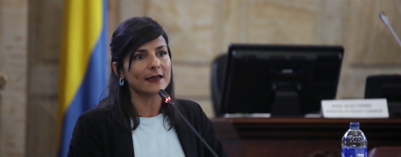 Comenzó proceso de ajuste en metodologías tarifarias y en contratos de energía, en cumplimiento del acuerdo por la reducción de las tarifas