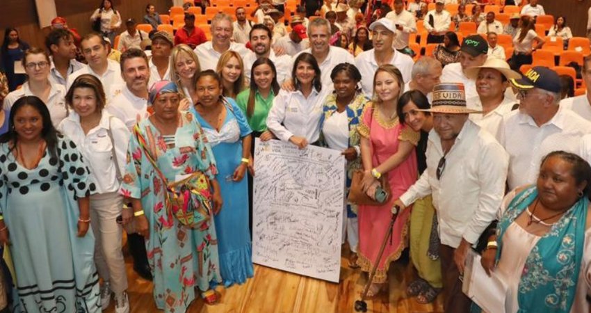 Comunidades Wayuu, empresas del sector energético y el Gobierno del Cambio firman pacto por la Trans.jpg