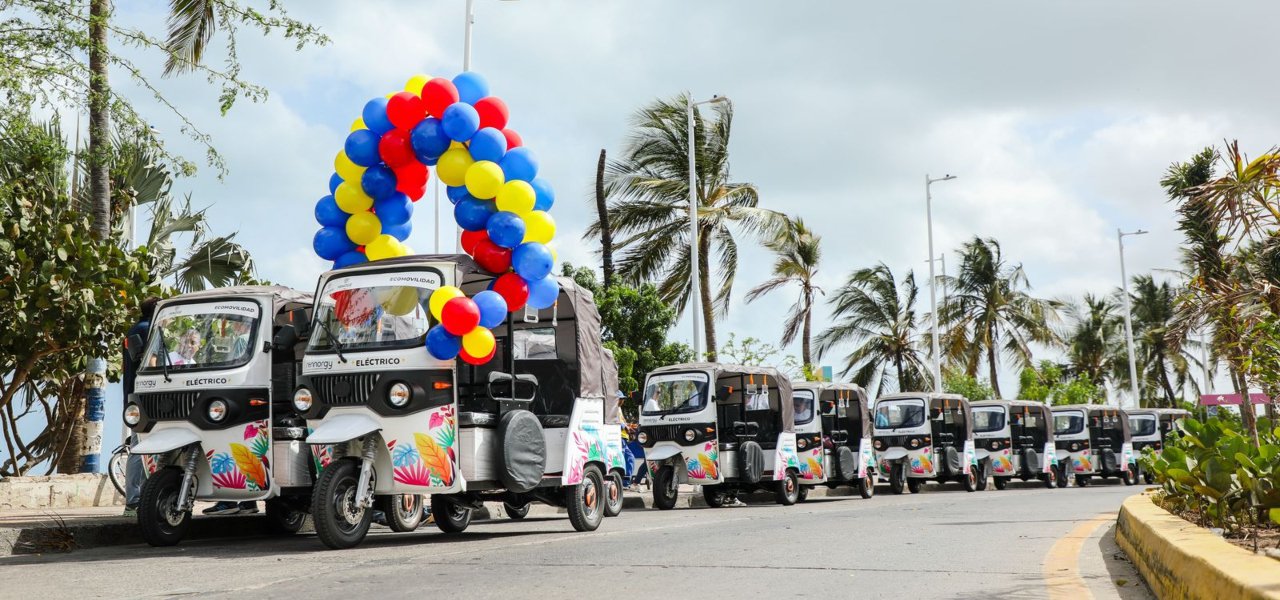 Gobierno Nacional entrega 29 vehículos eléctricos para promover el turismo en La Guajira