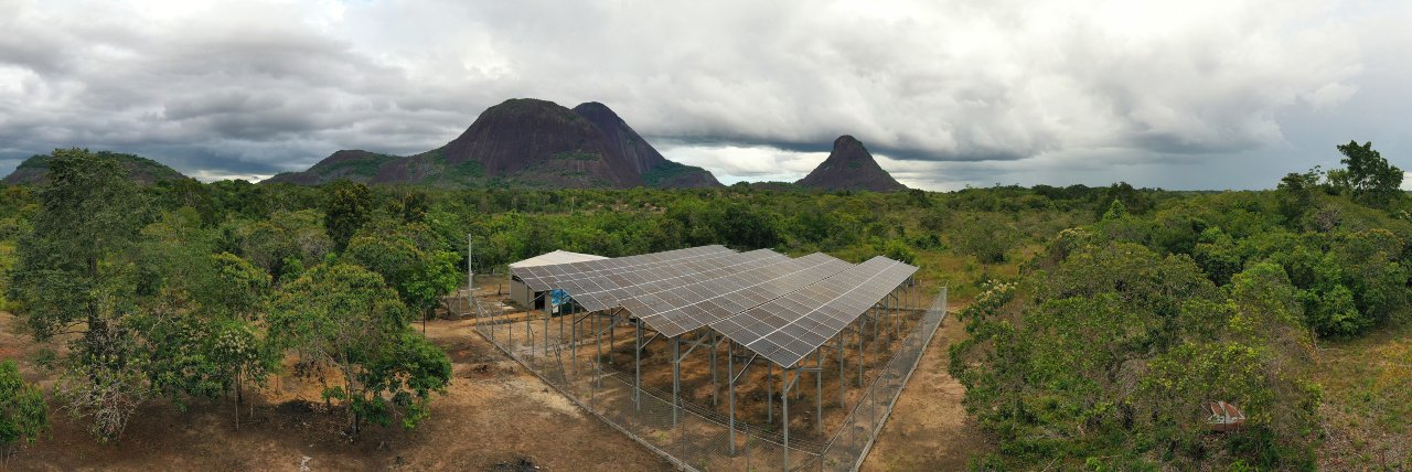 Gobierno del Cambio entrega 3 Comunidades Energéticas agrovoltaicas en Guainía que beneficiarán con energía 24/7 a 540 familias