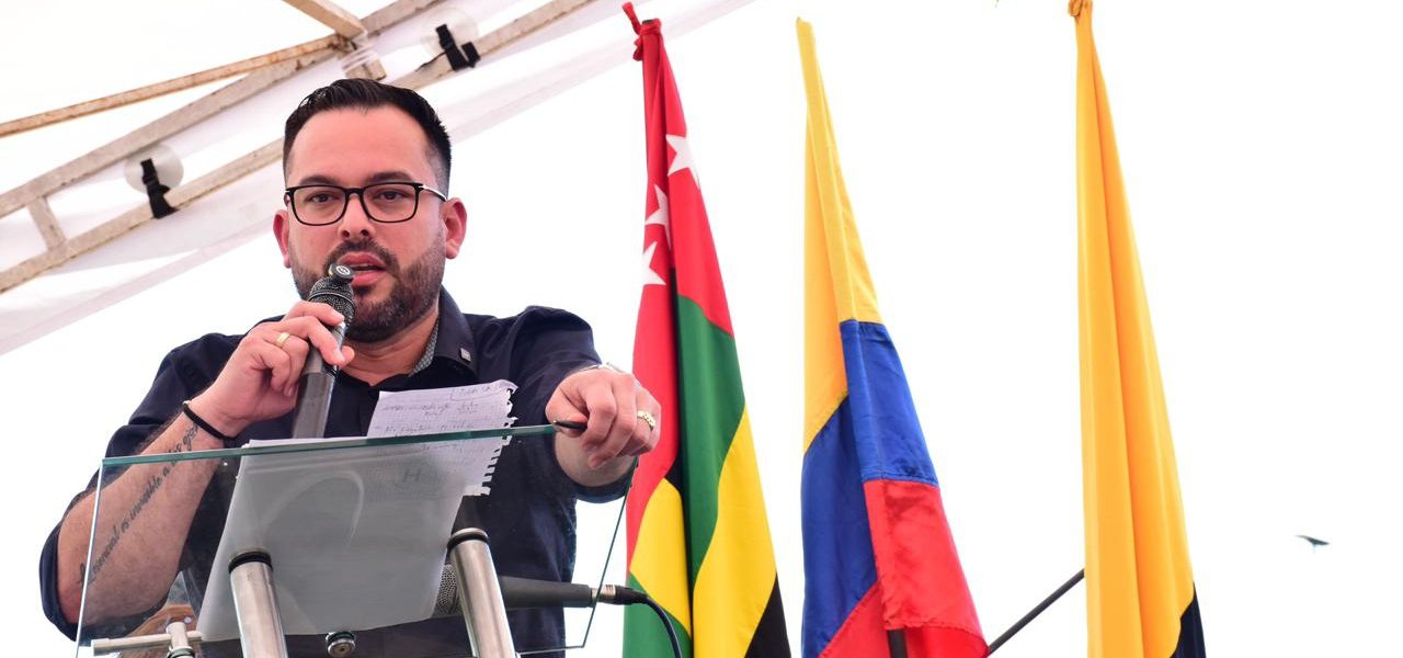 Gobierno habilita el uso de baterías para almacenar energía solar y da un paso histórico en la transición energética del país