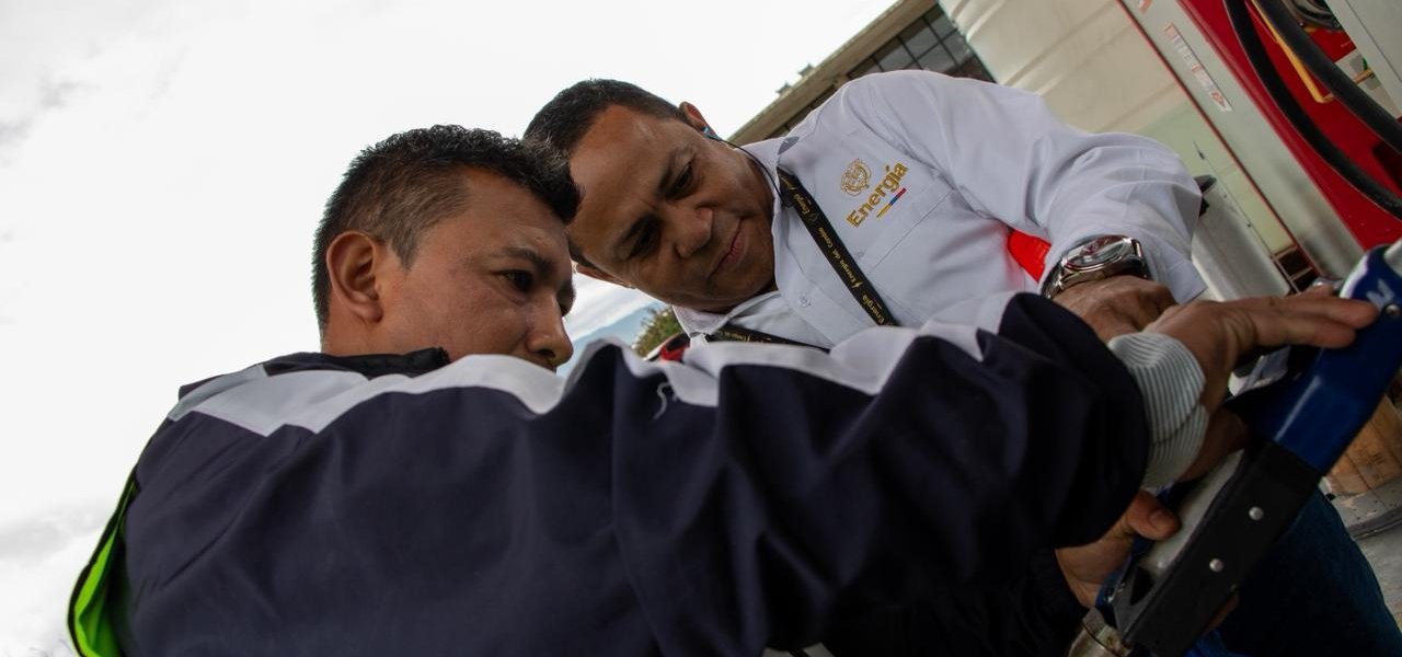 Gobierno iniciará procesos administrativos contra 70 estaciones de servicio tras detectar incumplimientos laborales, técnicos y en precios de combustible