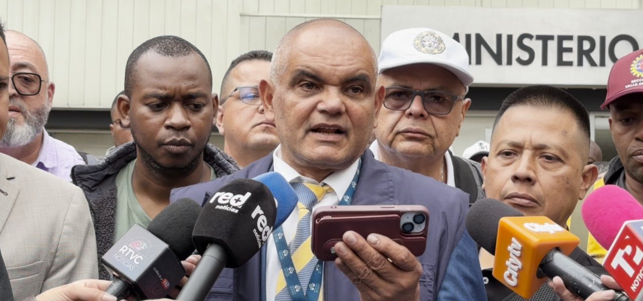 Gobierno nacional instala mesas de trabajo con trabajadores de la caña y la palma para proteger el empleo