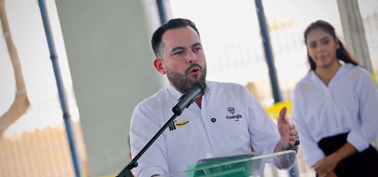 MinEnergía anuncia un paquete de medidas para aliviar a los colombianos afectados por el desastre causado por las inundaciones en ocho departamentos del país