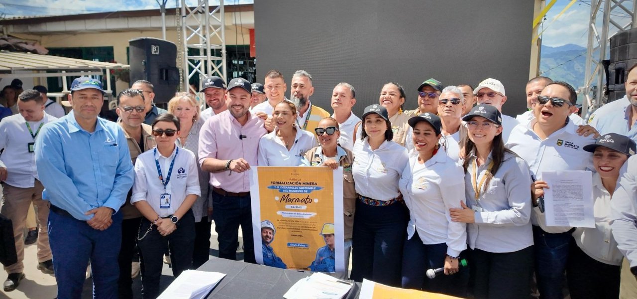 MinEnergía firma histórico memorando de entendimiento por la formalización minera en el municipio de Marmato