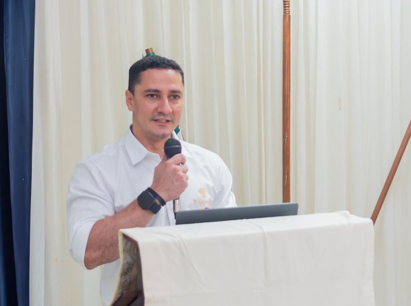 MinEnergía fortalece espacios de innovación y diálogo sobre transición energética con jóvenes-2