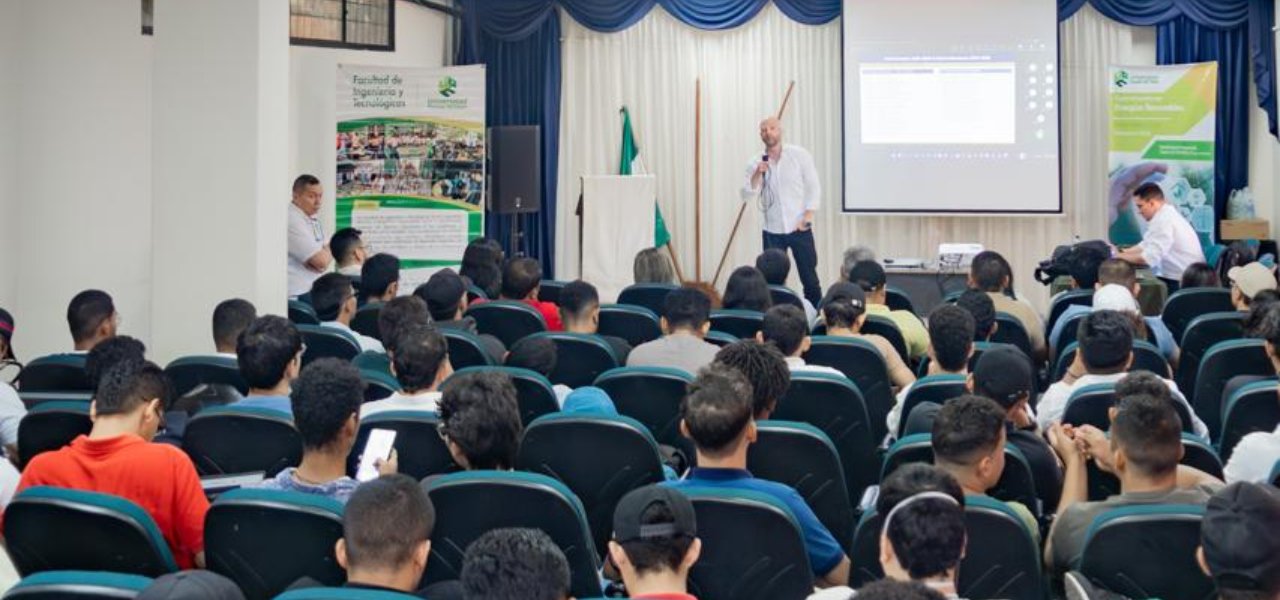 MinEnergía fortalece espacios de innovación y diálogo sobre transición energética con jóvenes en Valledupar