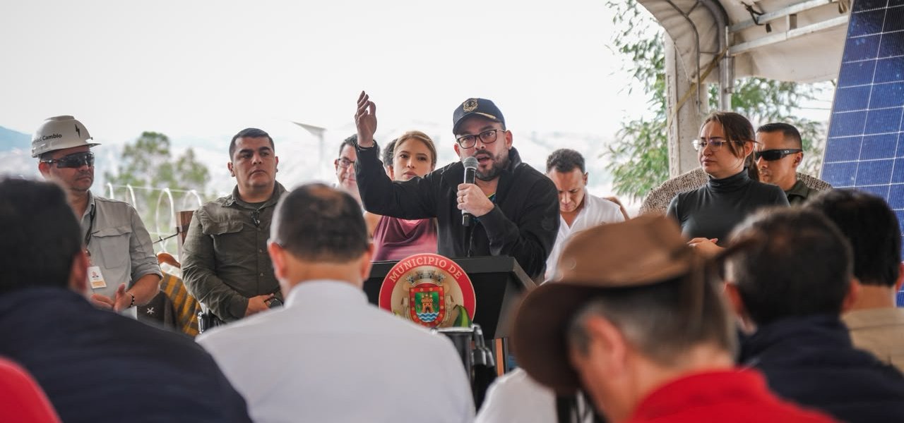Ministro Edwin Palma anuncia plan de acción para proteger el suministro de energía y gas frente al Fenómeno de El Niño
