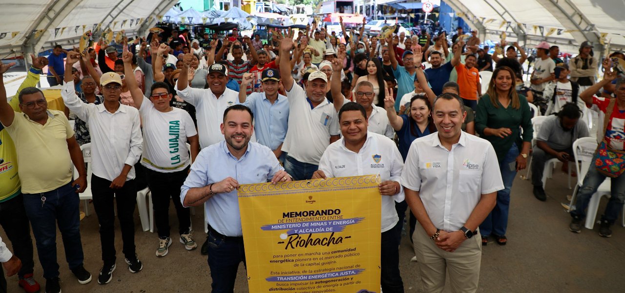 Ministro de Minas y Energía anuncia que plazas de mercado en Colombia serán beneficiadas con el programa Colombia Solar