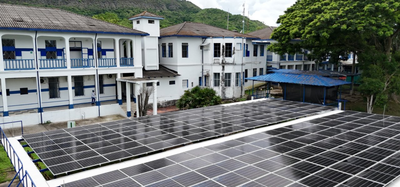 Sanatorio Agua de Dios reducirá hasta un 80 % de su consumo eléctrico gracias al sistema solar implementado por el FENOGE