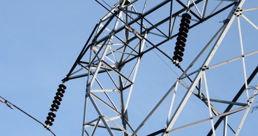 Suspensión de la venta de energía de Colombia le cuesta a Ecuador cerca de USD 2 millones diarios