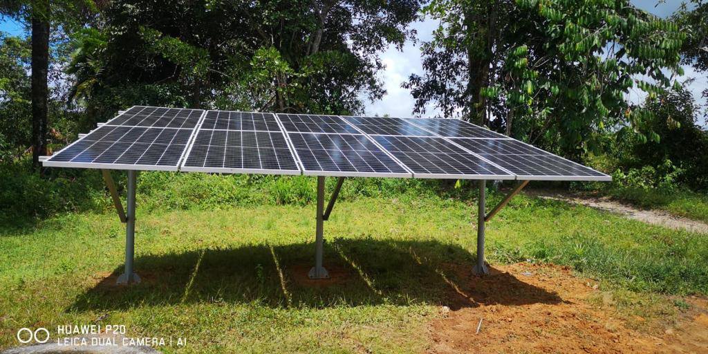 Gobierno instaló 78 paneles solares en nueve centros de salud del Amazonas con inversiones por casi $800 millones