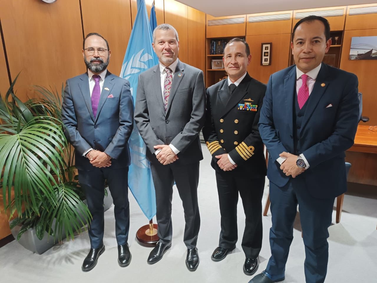 Ministro de Minas y Energía promociona la transición energética en Reino Unido